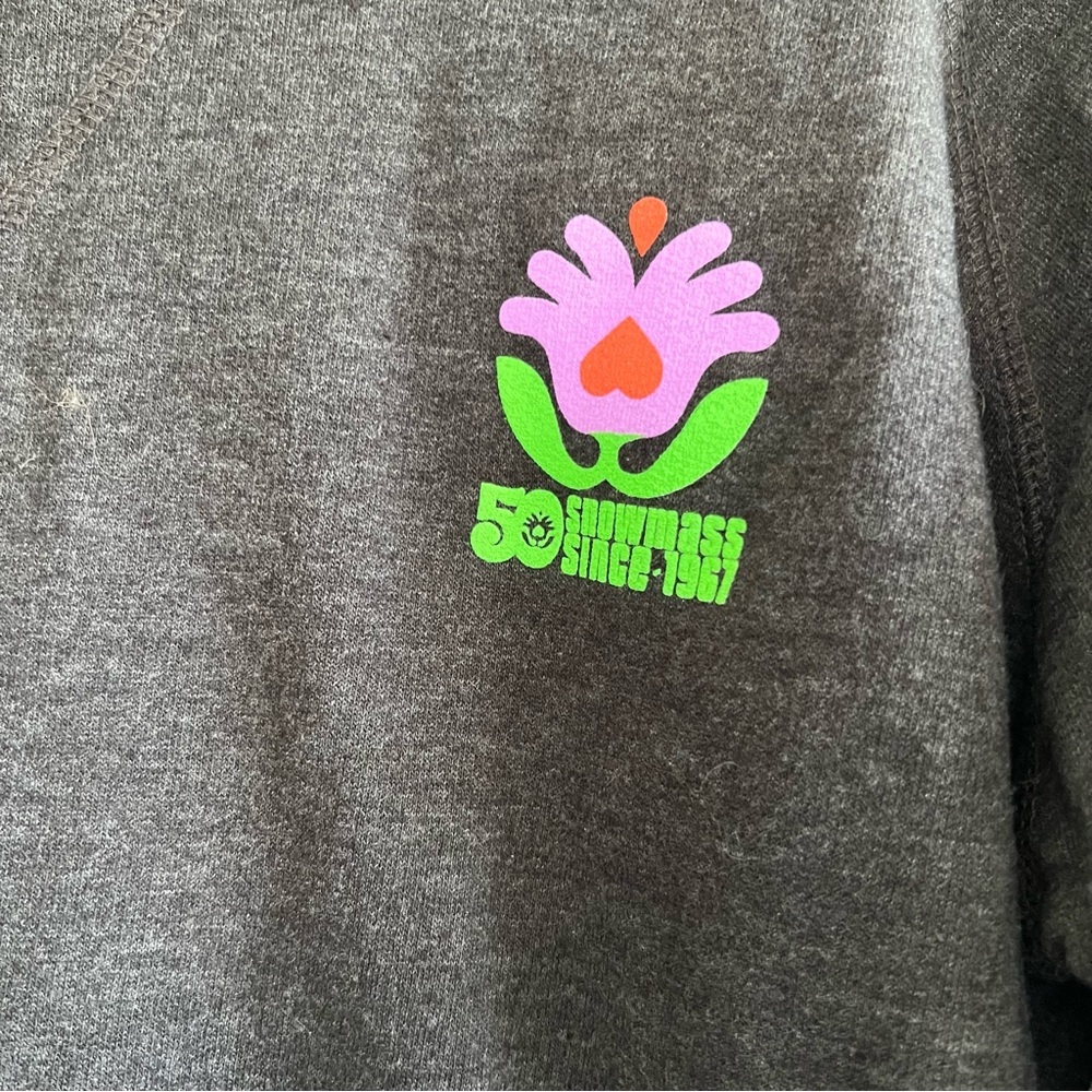 Limited edition Snowmass 50th women’s lightweight sweatshirt size medium - Picture 3 of 5